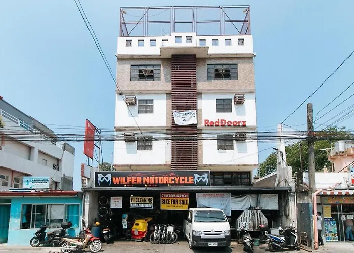 Reddoorz @ Caa Road Pinas 2*